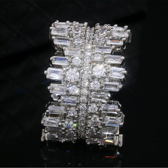 New Women’s 925 Silver Beautiful Sapphire Ring - Picture 5 of 10